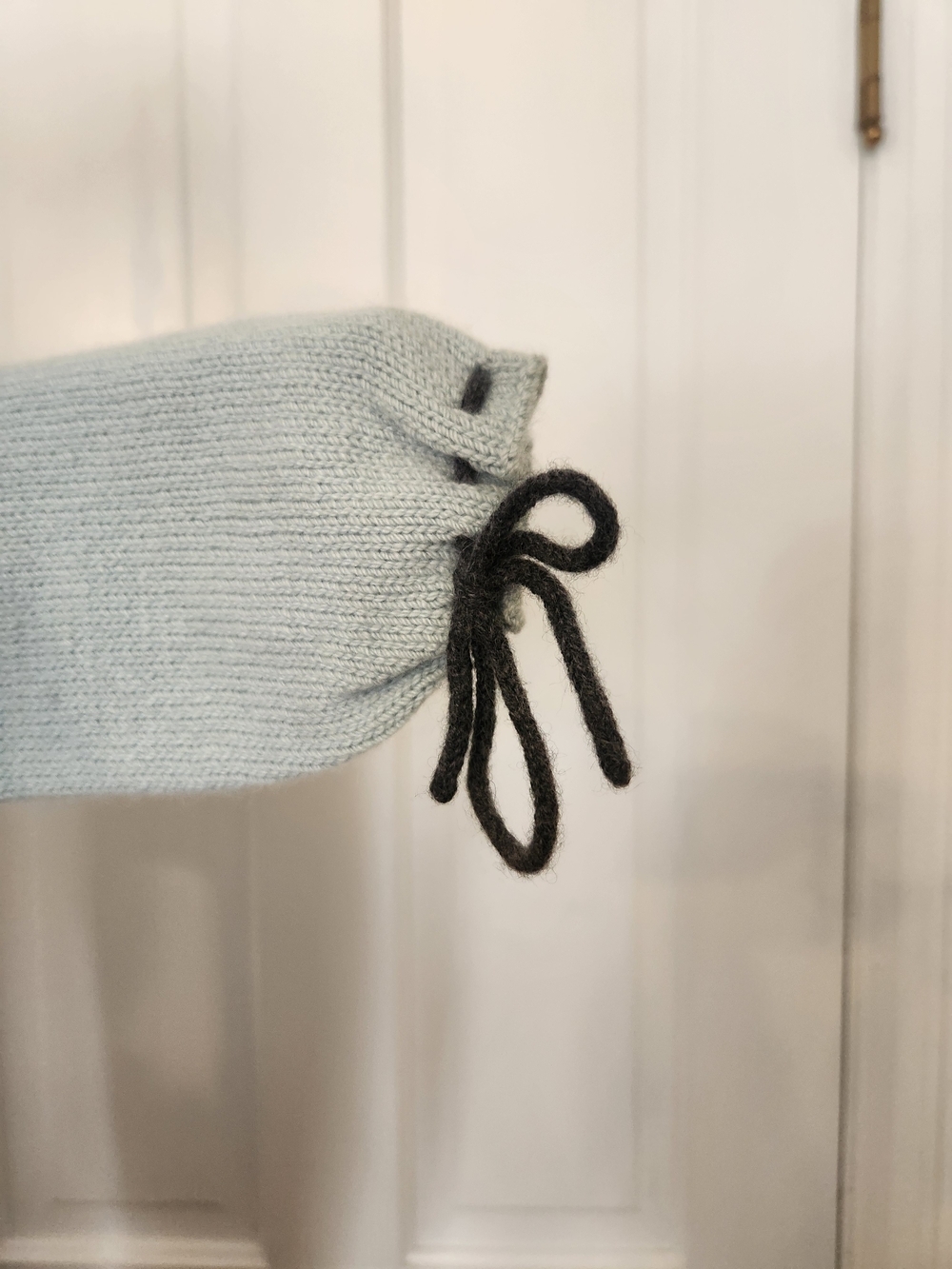 100% American Cashmere Light Blue and Navy Giraffe Baby Sacque One Size - Picture 5 of 12